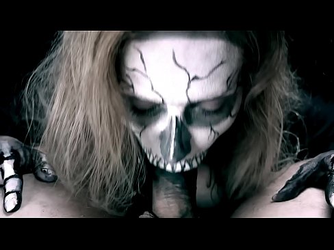 ❤️ Demon djevojka siše kurac svojim crnim ustima i guta spermu. ❤️❌ Ključe na hr.dreamlandpassionjourney.ru ️❤